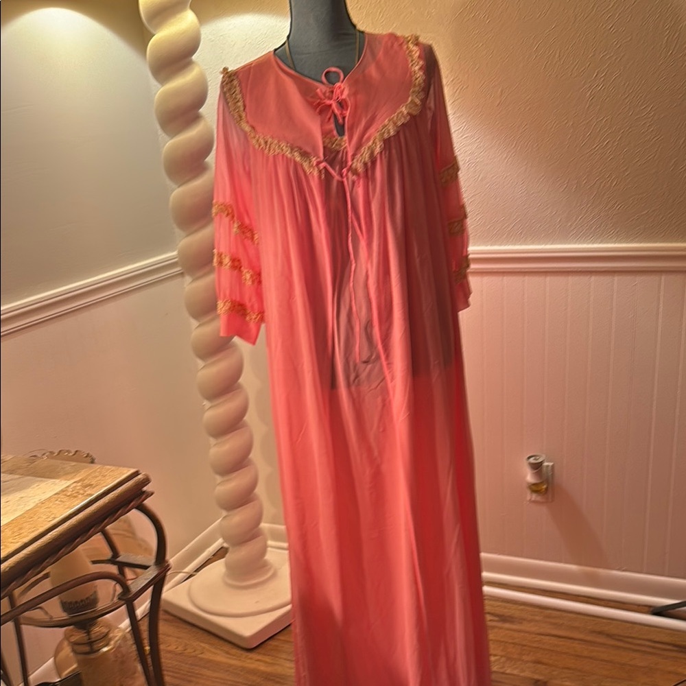 Vintage 1960’s Coral Pink Long Robe with Lace Detailing and Relaxed Fit